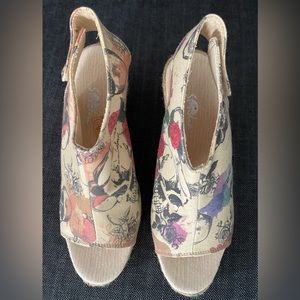 SUNDIAS Skulls & Roses print fabric Espadrille wedge platform shoes. Size 38